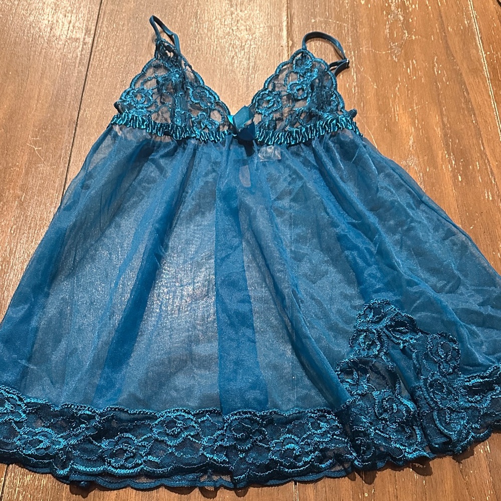 Frederick’s of Hollywood lingerie Medium*